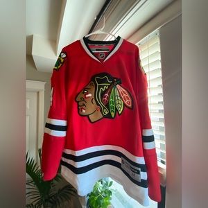 CLASSIC NHL Jersey by Reebok: Chicago Blackhawks, Hjalmarsson (M)